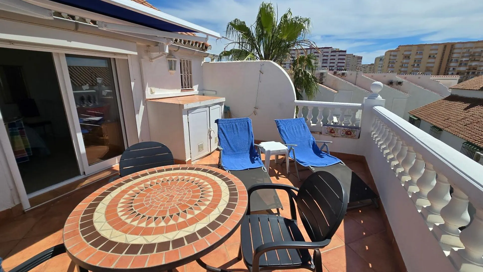 Apartment Mango With Terrace Near The Sea, Two Minutes From The Beach Torrox