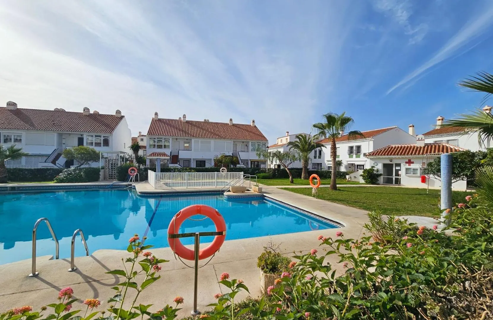 Apartment Mango With Terrace Near The Sea, Two Minutes From The Beach Torrox
