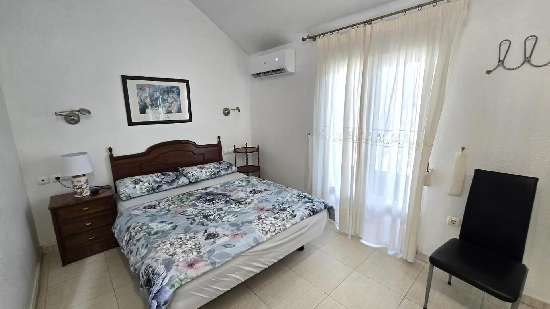 Apartment Mango With Terrace Near The Sea, Two Minutes From The Beach Torrox
