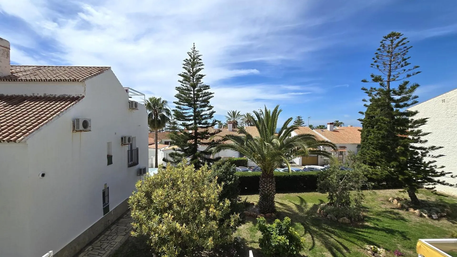 Apartment Mango With Terrace Near The Sea, Two Minutes From The Beach Torrox