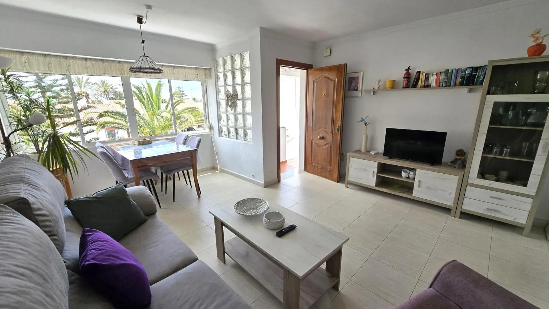 Apartment Mango With Terrace Near The Sea, Two Minutes From The Beach Torrox